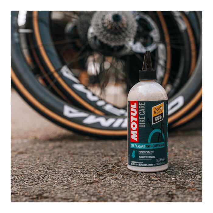 Motul Liquide Anti-Crevaison VTT Tubeless 500ml - Colmatage Automatique - Pneus Sans Chambre - Éco Responsable
